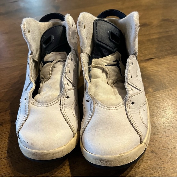 Jordan 6 Retro Midnight Navy (2022) (PS) used condition, missing laces - Picture 4 of 5